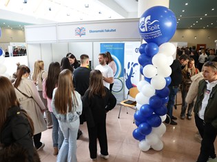 2025-12-01 11-54-04.jpeg